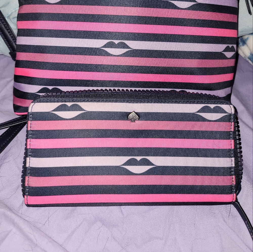 Kate Spade wallet - Picture 4 of 4